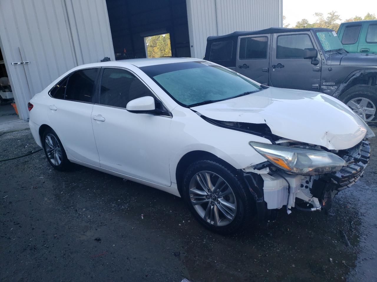 Photo 3 VIN: 4T1BF1FK2FU014825 - TOYOTA CAMRY 