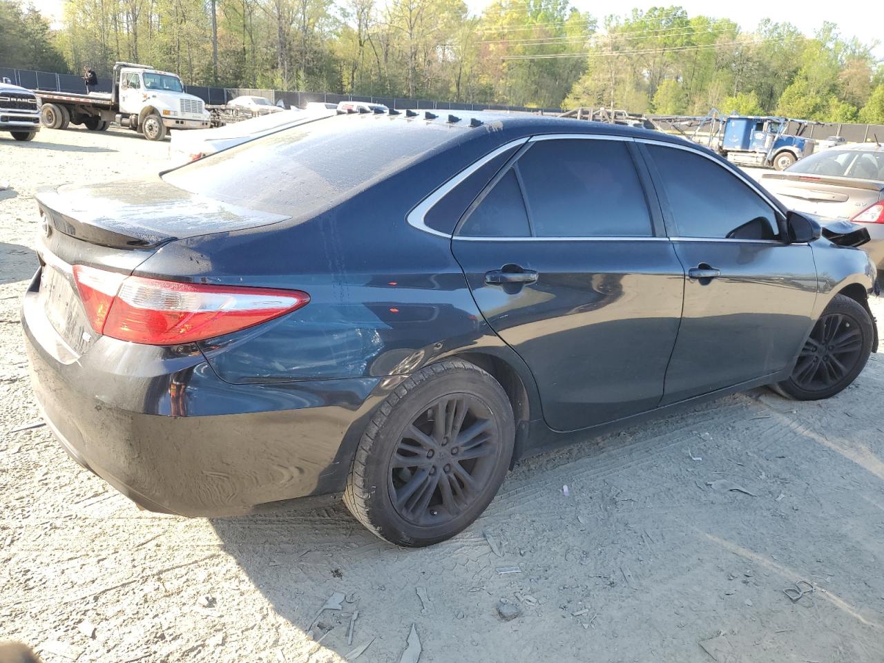 Photo 2 VIN: 4T1BF1FK2FU067038 - TOYOTA CAMRY 