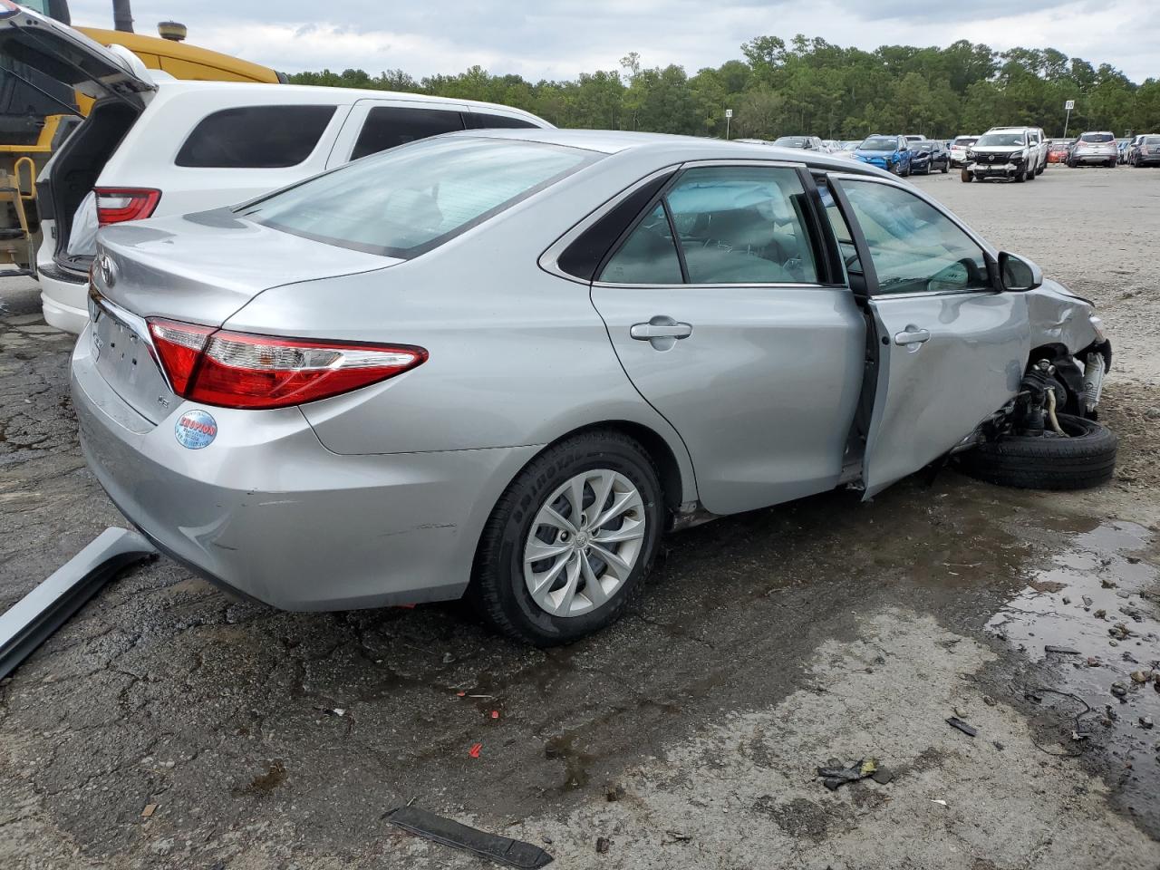 Photo 2 VIN: 4T1BF1FK2FU092036 - TOYOTA CAMRY 