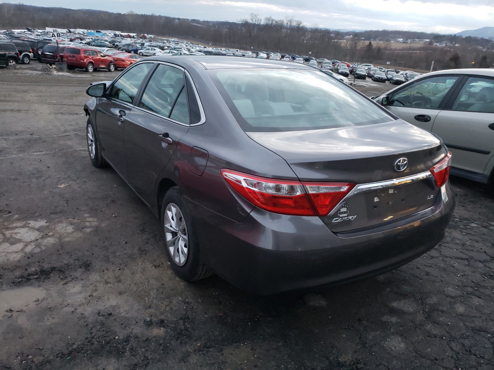 Photo 2 VIN: 4T1BF1FK2FU111152 - TOYOTA CAMRY LE 