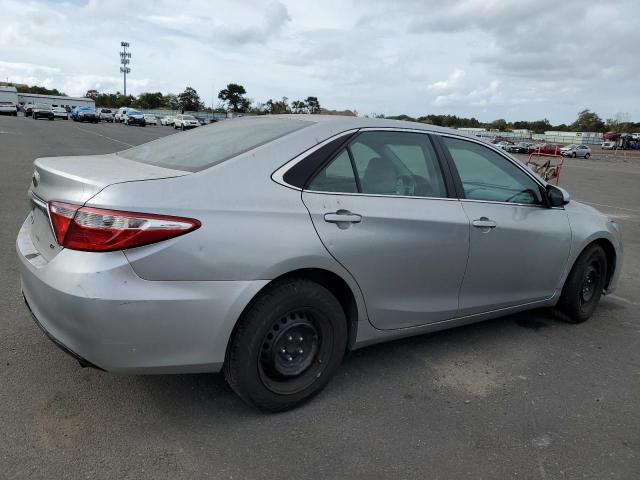 Photo 2 VIN: 4T1BF1FK2FU114827 - TOYOTA CAMRY LE 