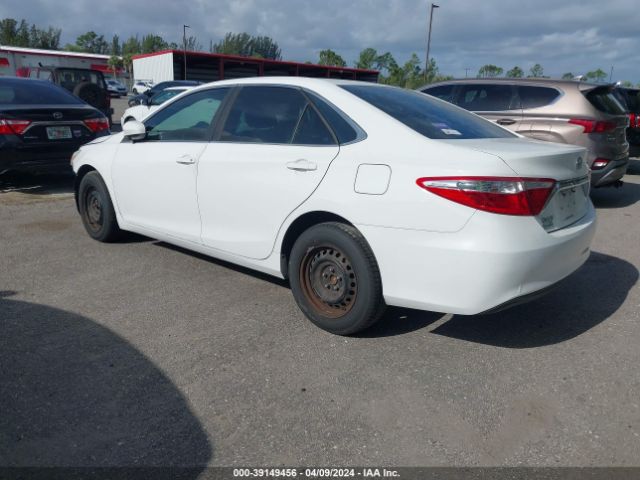 Photo 2 VIN: 4T1BF1FK2FU486491 - TOYOTA CAMRY 