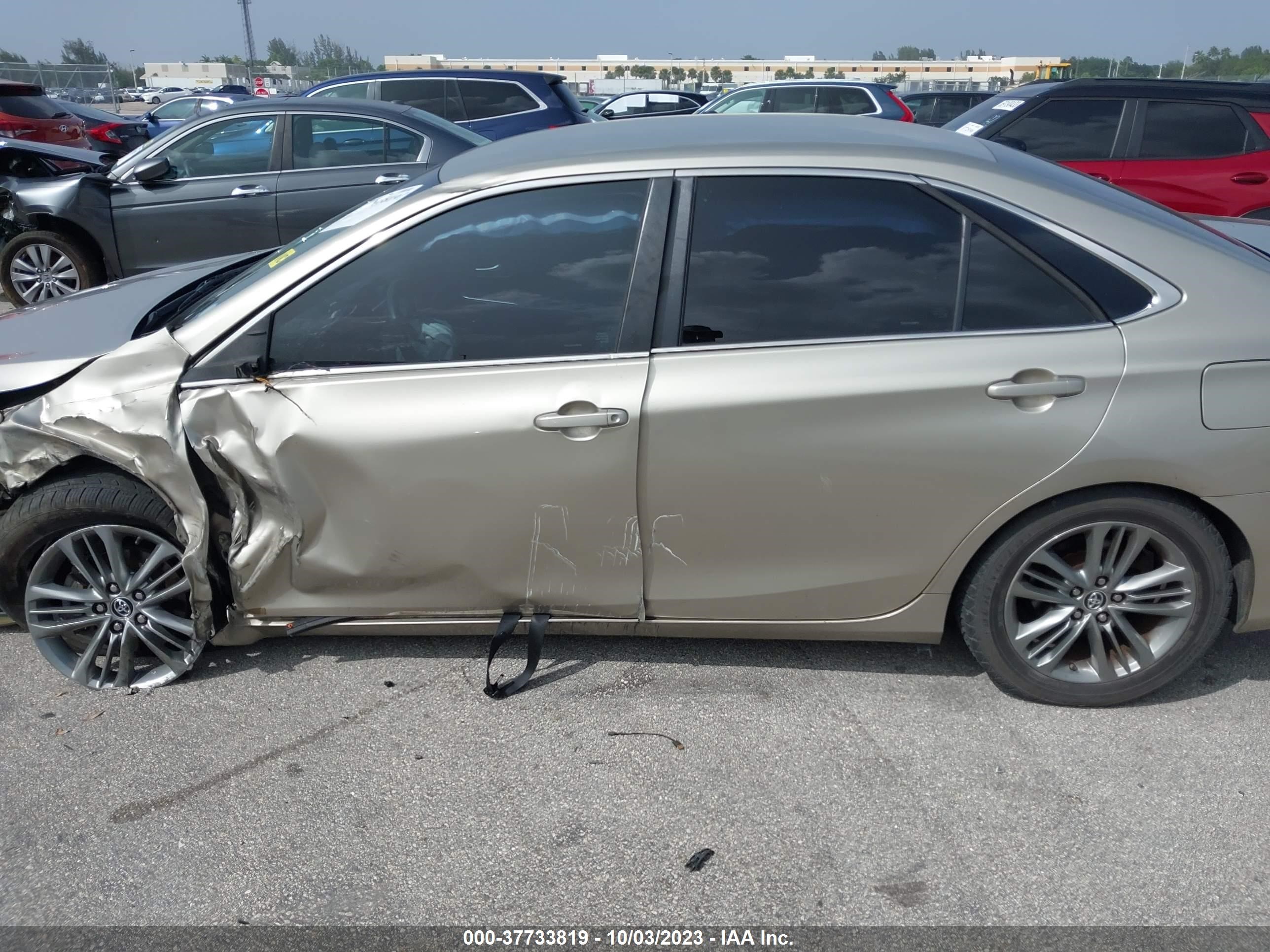 Photo 13 VIN: 4T1BF1FK2FU498446 - TOYOTA CAMRY 