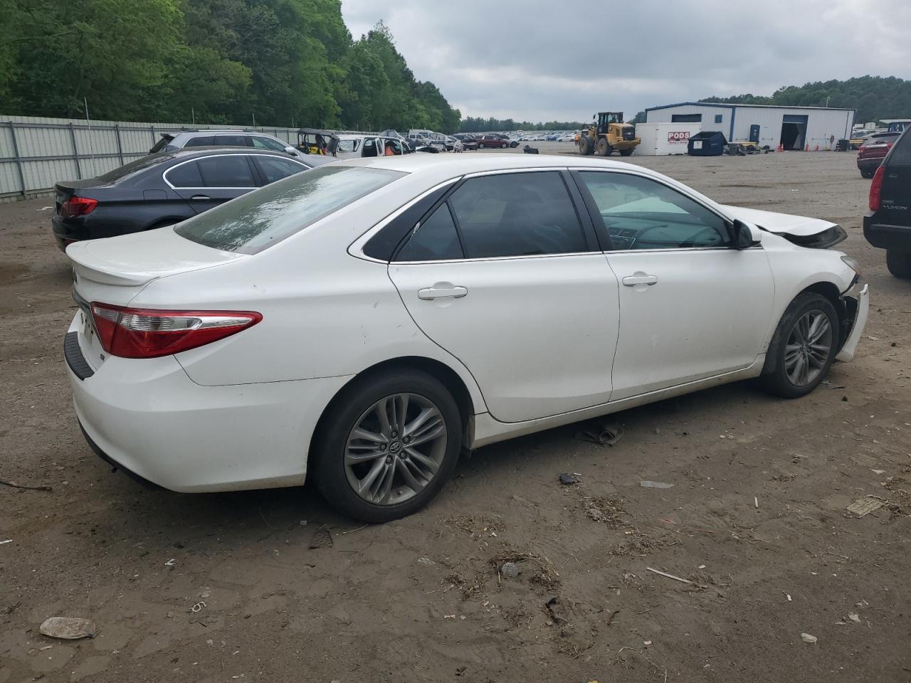 Photo 2 VIN: 4T1BF1FK2GU610423 - TOYOTA CAMRY 