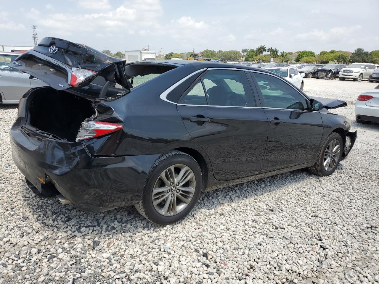 Photo 2 VIN: 4T1BF1FK2HU331359 - TOYOTA CAMRY 