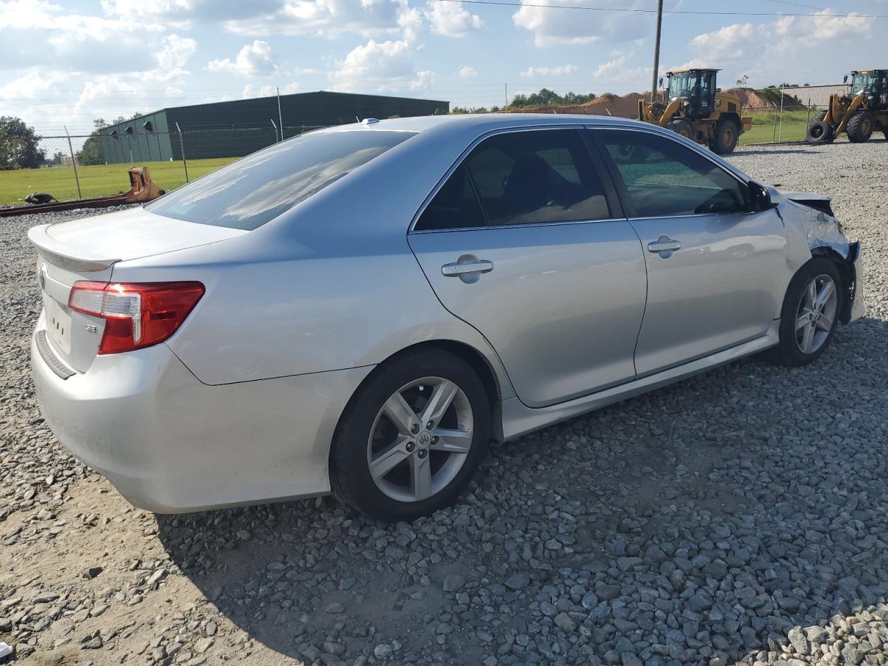 Photo 2 VIN: 4T1BF1FK3CU027739 - TOYOTA CAMRY 