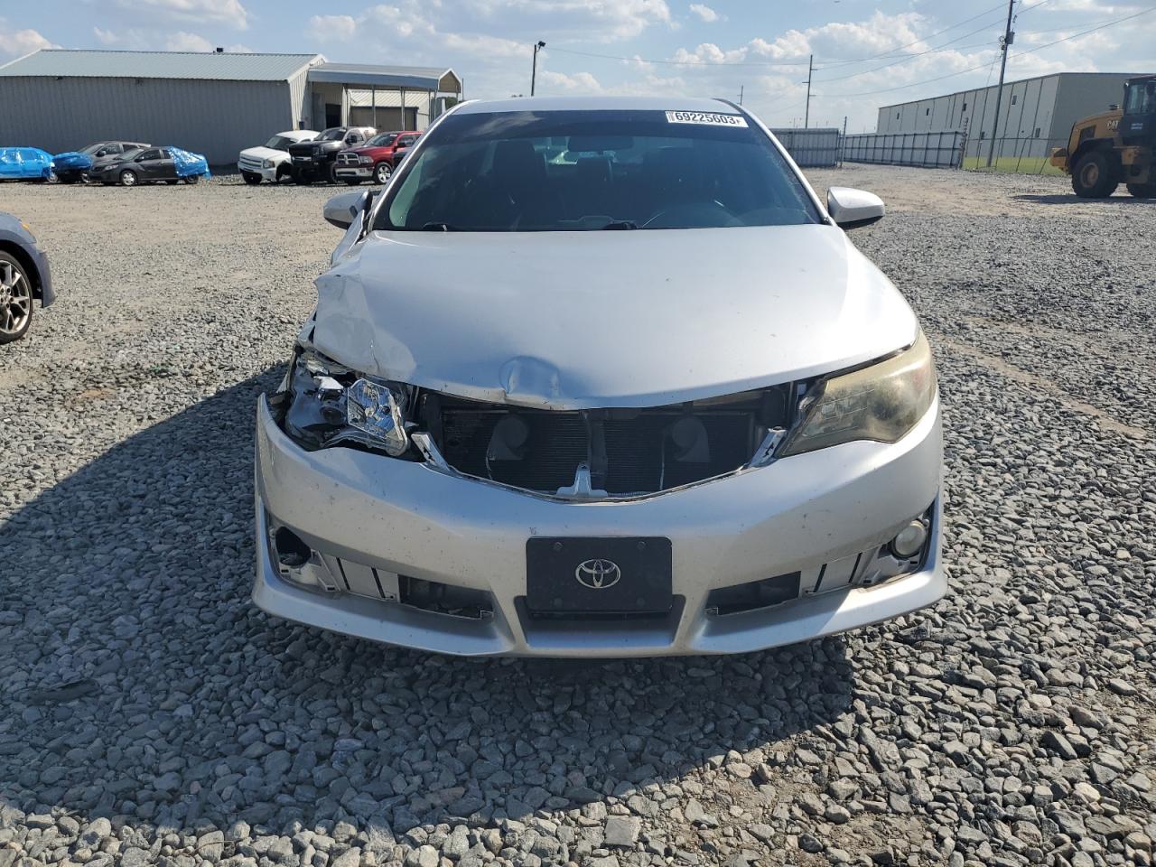 Photo 4 VIN: 4T1BF1FK3CU027739 - TOYOTA CAMRY 