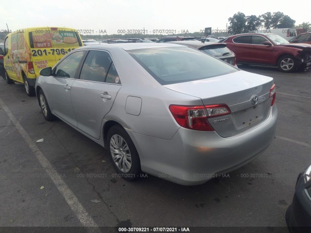 Photo 2 VIN: 4T1BF1FK3CU071448 - TOYOTA CAMRY 