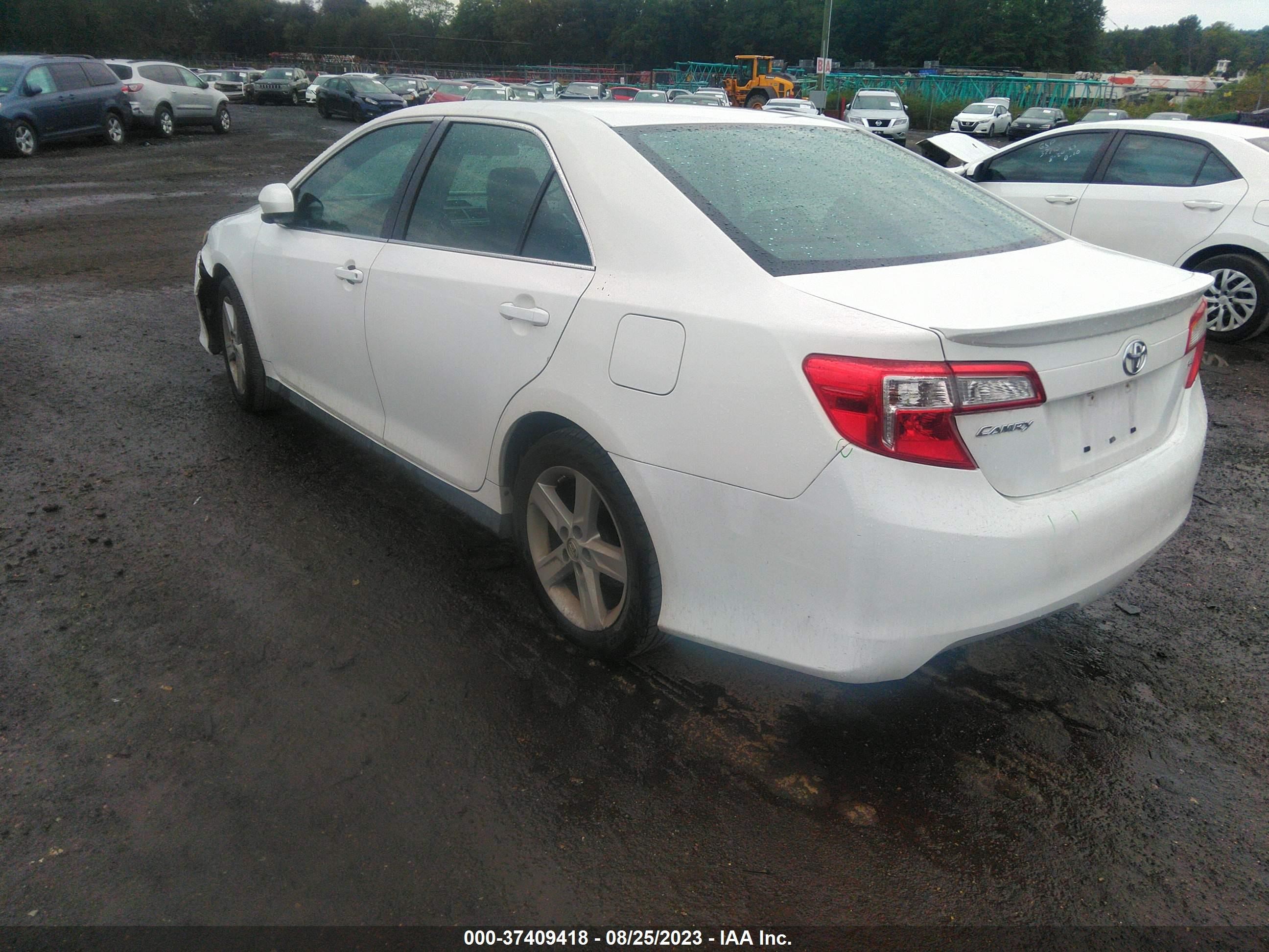 Photo 2 VIN: 4T1BF1FK3CU563316 - TOYOTA CAMRY 