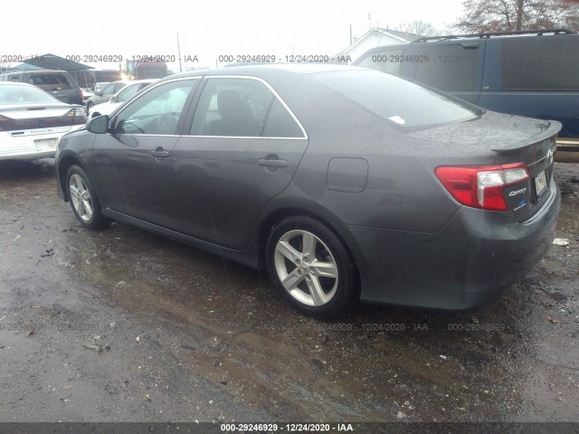 Photo 2 VIN: 4T1BF1FK3D4665376 - TOYOTA CAMRY 