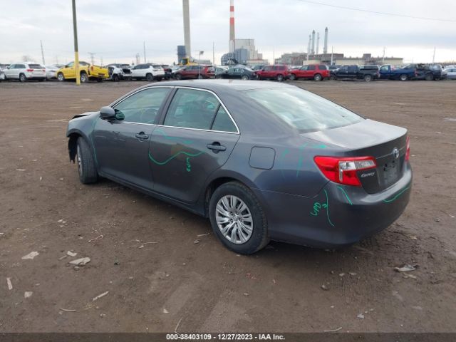 Photo 2 VIN: 4T1BF1FK3DU640560 - TOYOTA CAMRY 