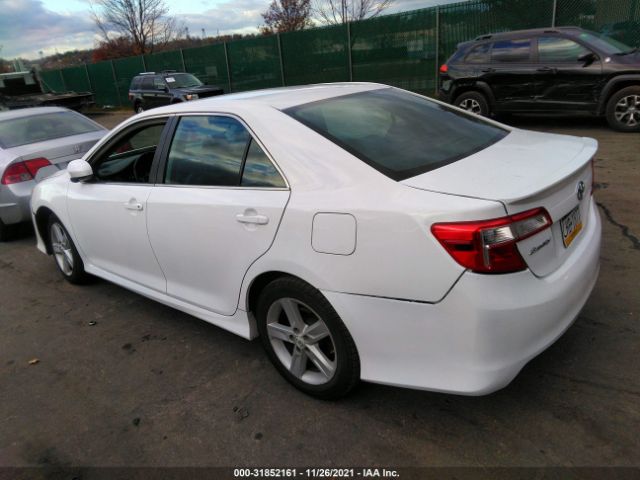 Photo 2 VIN: 4T1BF1FK3DU641062 - TOYOTA CAMRY 