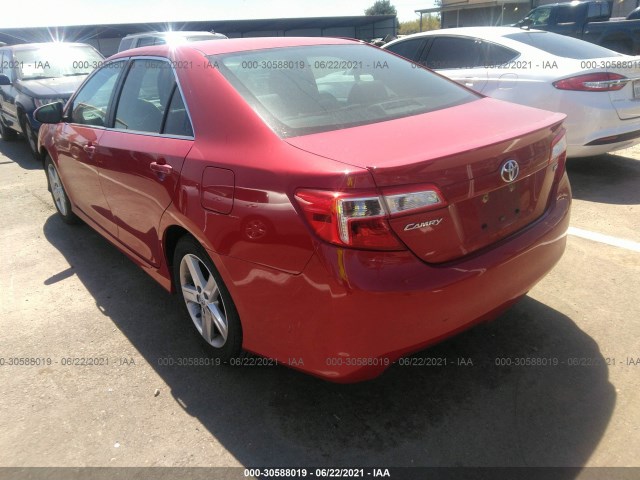 Photo 2 VIN: 4T1BF1FK3DU694702 - TOYOTA CAMRY 