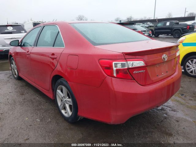 Photo 2 VIN: 4T1BF1FK3DU701227 - TOYOTA CAMRY 