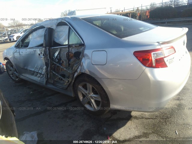 Photo 2 VIN: 4T1BF1FK3DU704483 - TOYOTA CAMRY 