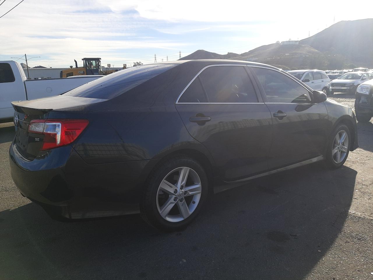 Photo 2 VIN: 4T1BF1FK3EU302528 - TOYOTA CAMRY 