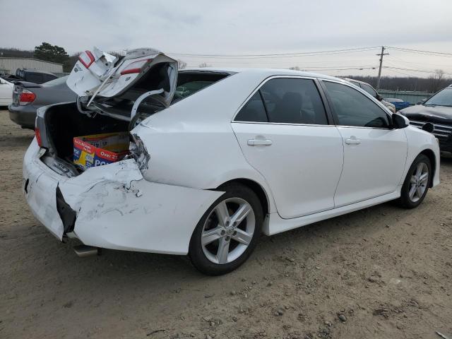 Photo 2 VIN: 4T1BF1FK3EU340230 - TOYOTA CAMRY 