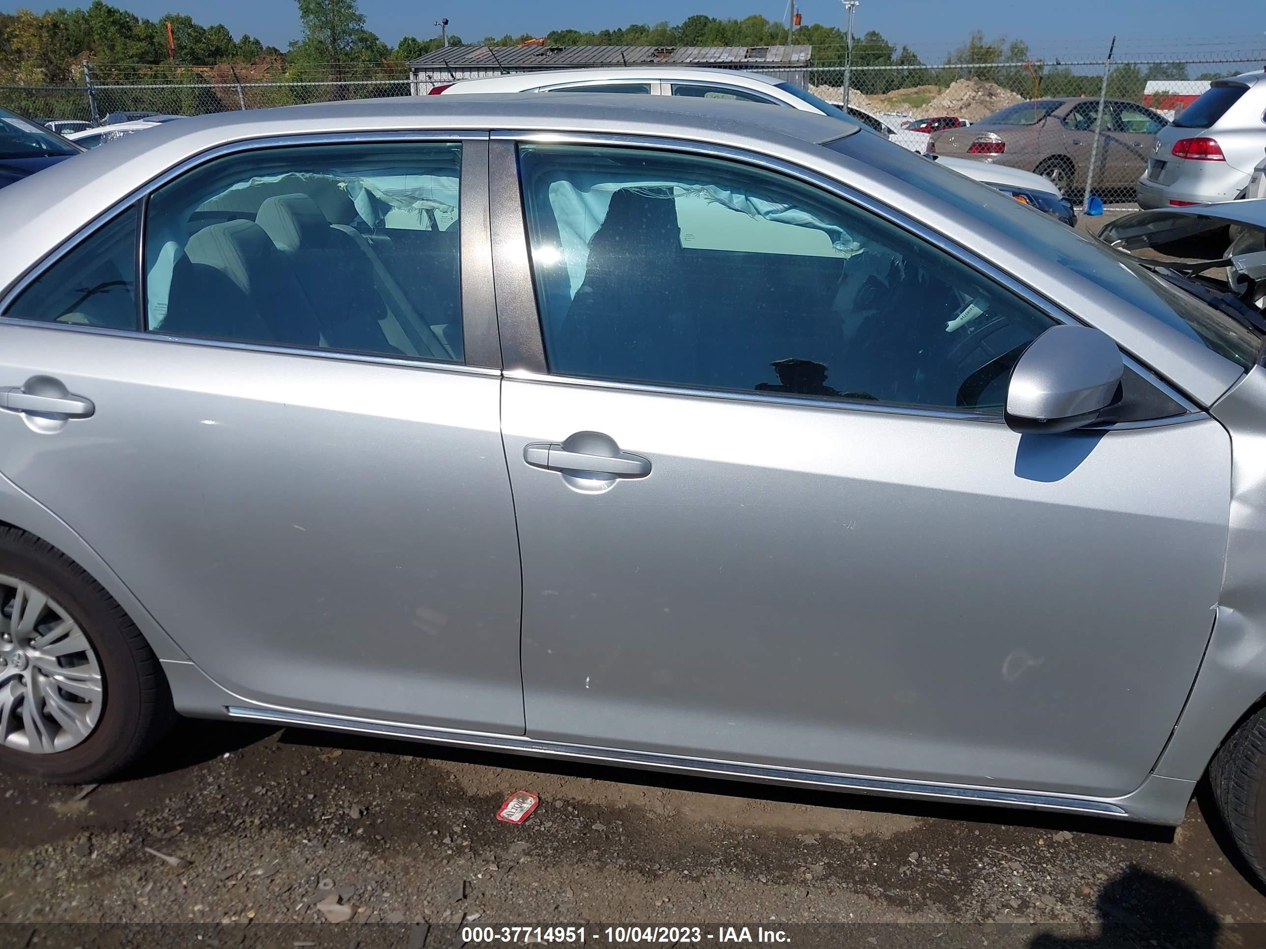 Photo 12 VIN: 4T1BF1FK3EU452896 - TOYOTA CAMRY 