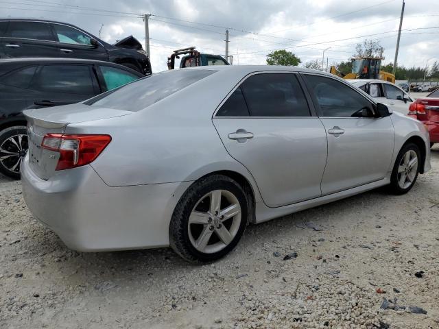 Photo 2 VIN: 4T1BF1FK3EU455037 - TOYOTA CAMRY 