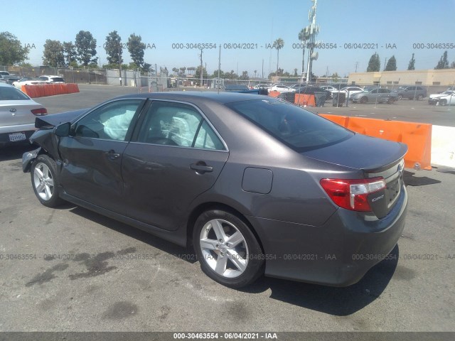 Photo 2 VIN: 4T1BF1FK3EU758738 - TOYOTA CAMRY 