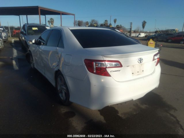 Photo 2 VIN: 4T1BF1FK3EU789083 - TOYOTA CAMRY 