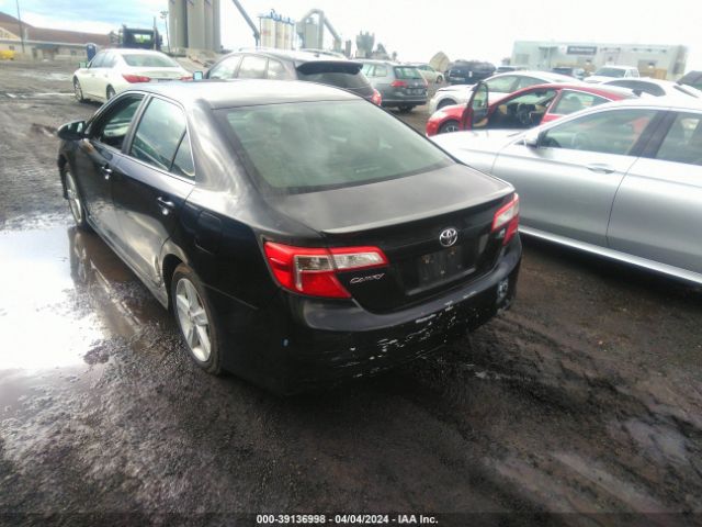 Photo 2 VIN: 4T1BF1FK3EU834765 - TOYOTA CAMRY 