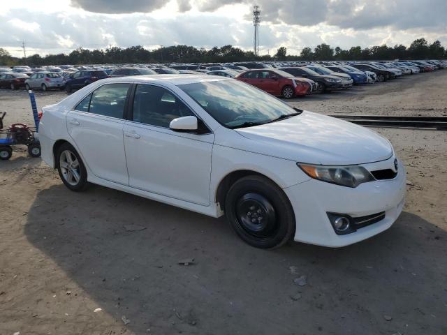 Photo 3 VIN: 4T1BF1FK3EU864882 - TOYOTA CAMRY L 