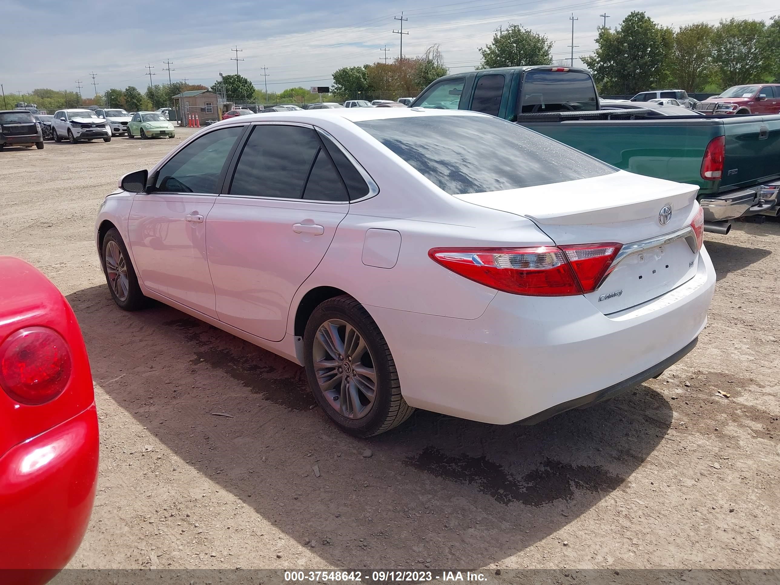 Photo 2 VIN: 4T1BF1FK3FU034338 - TOYOTA CAMRY 