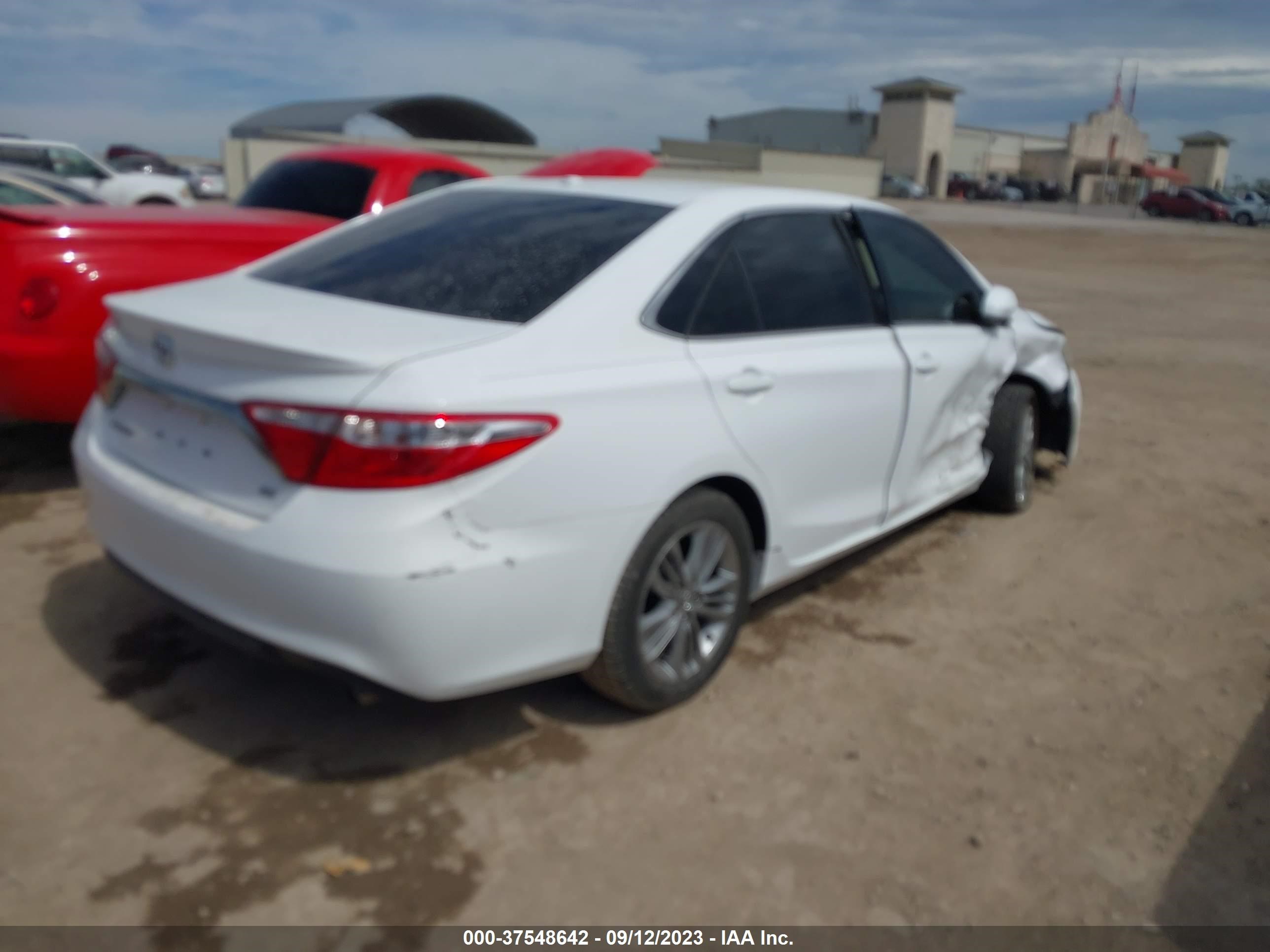 Photo 3 VIN: 4T1BF1FK3FU034338 - TOYOTA CAMRY 