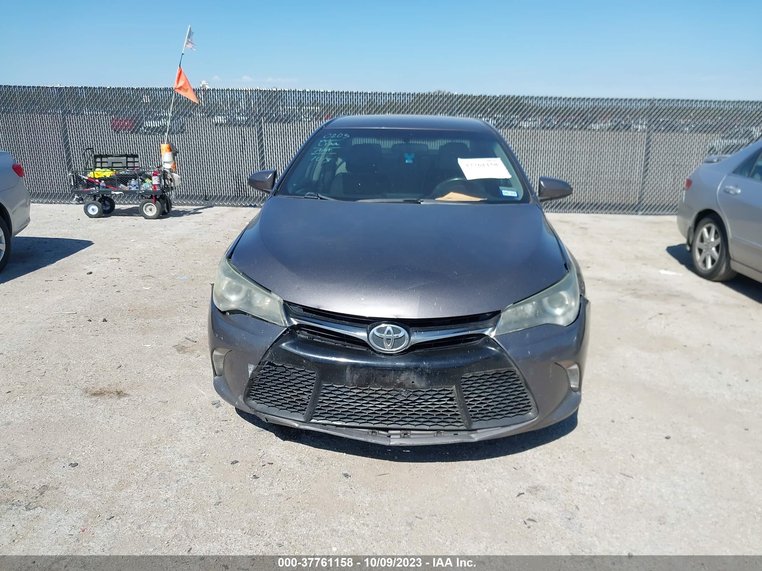 Photo 11 VIN: 4T1BF1FK3FU074077 - TOYOTA CAMRY 