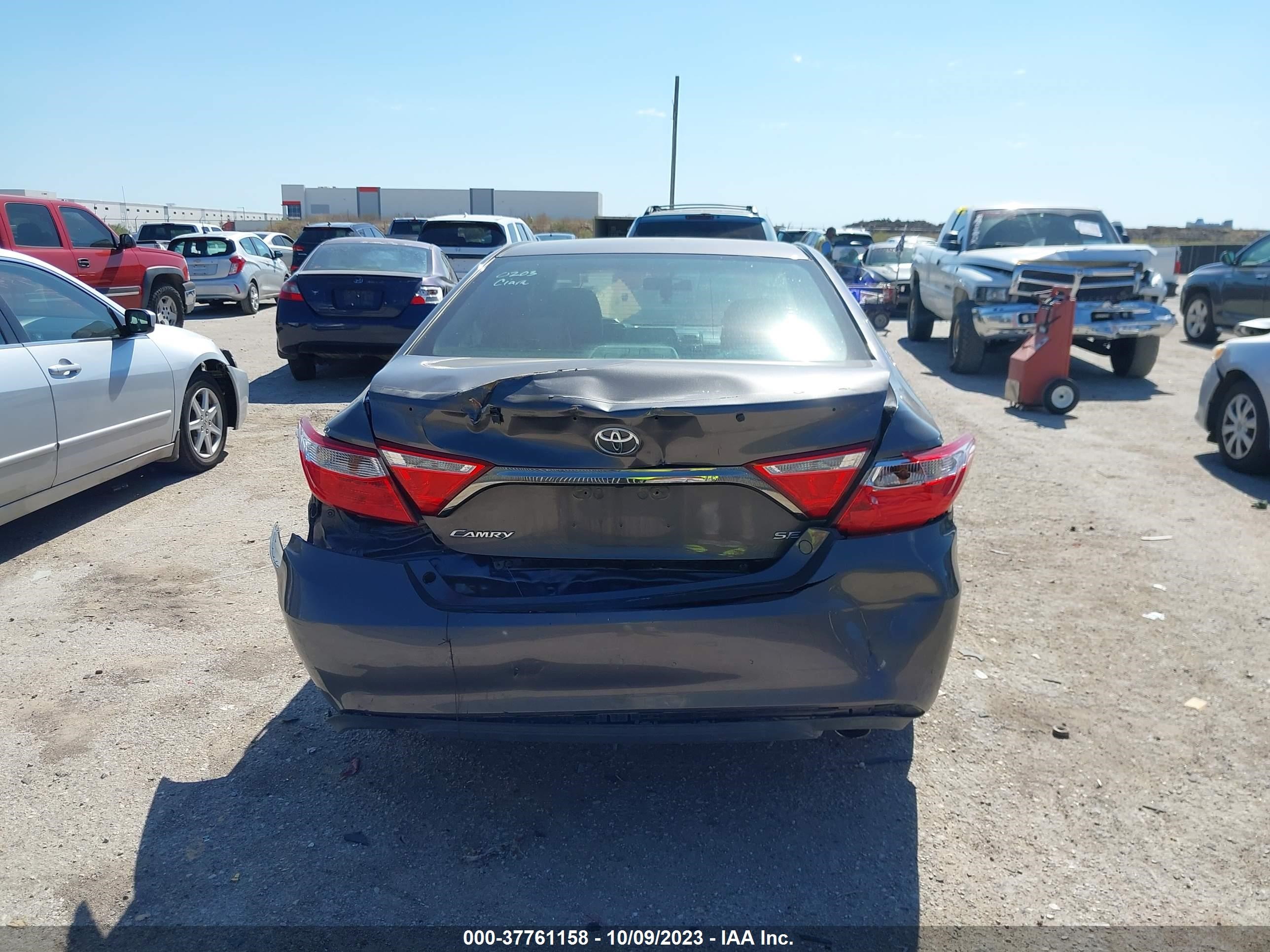 Photo 15 VIN: 4T1BF1FK3FU074077 - TOYOTA CAMRY 