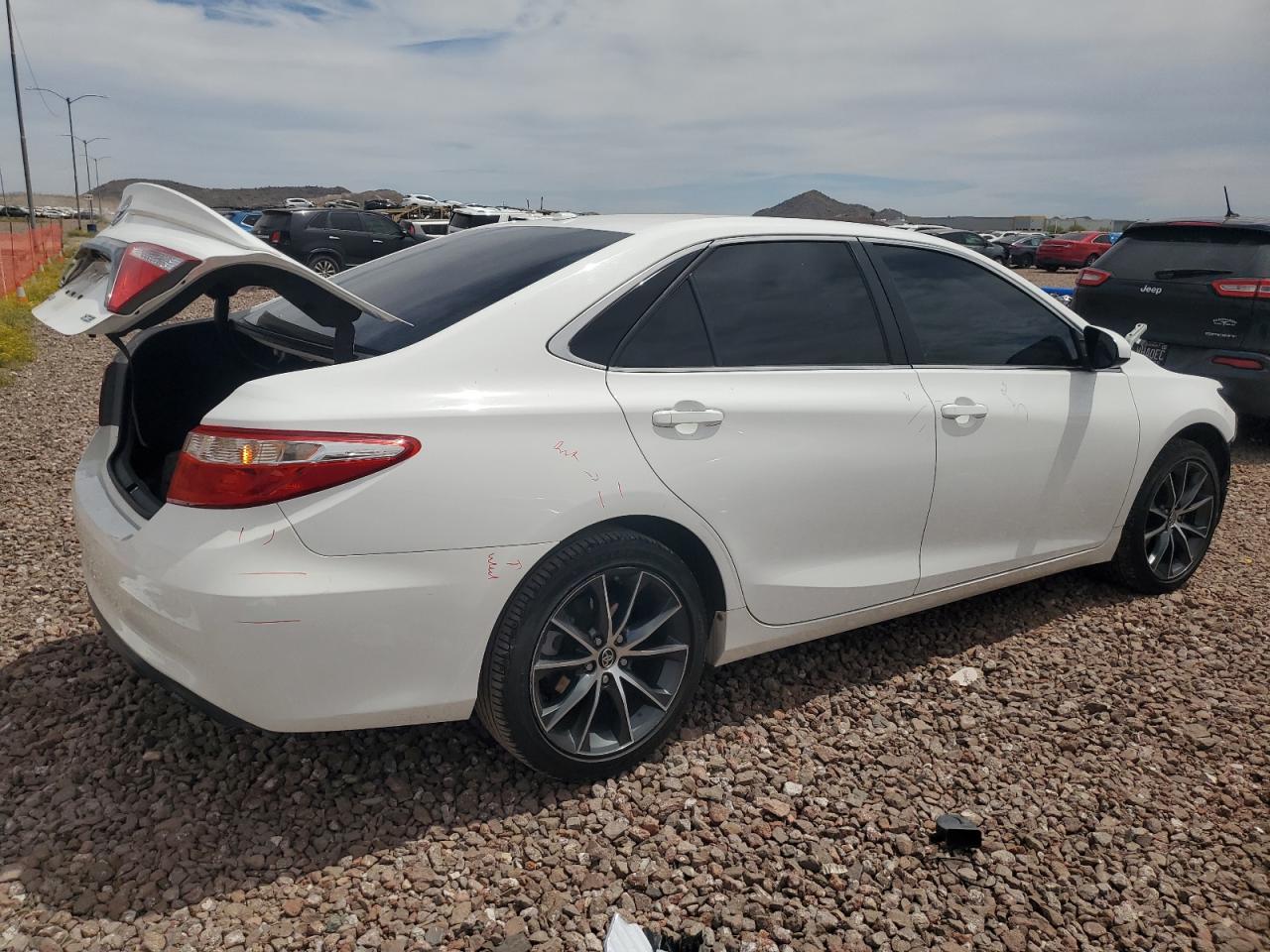 Photo 2 VIN: 4T1BF1FK3FU103268 - TOYOTA CAMRY 