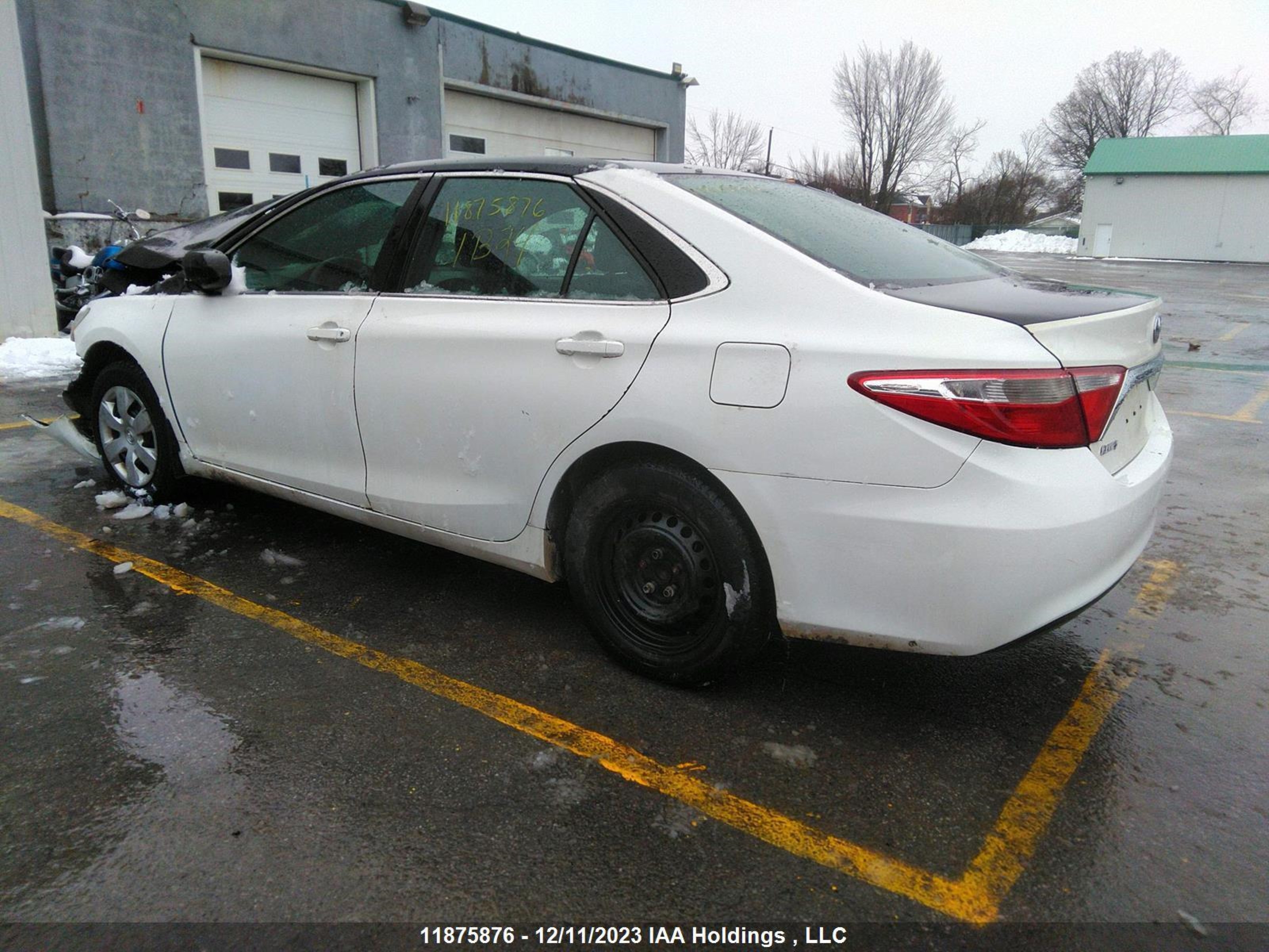 Photo 2 VIN: 4T1BF1FK3FU948329 - TOYOTA CAMRY 