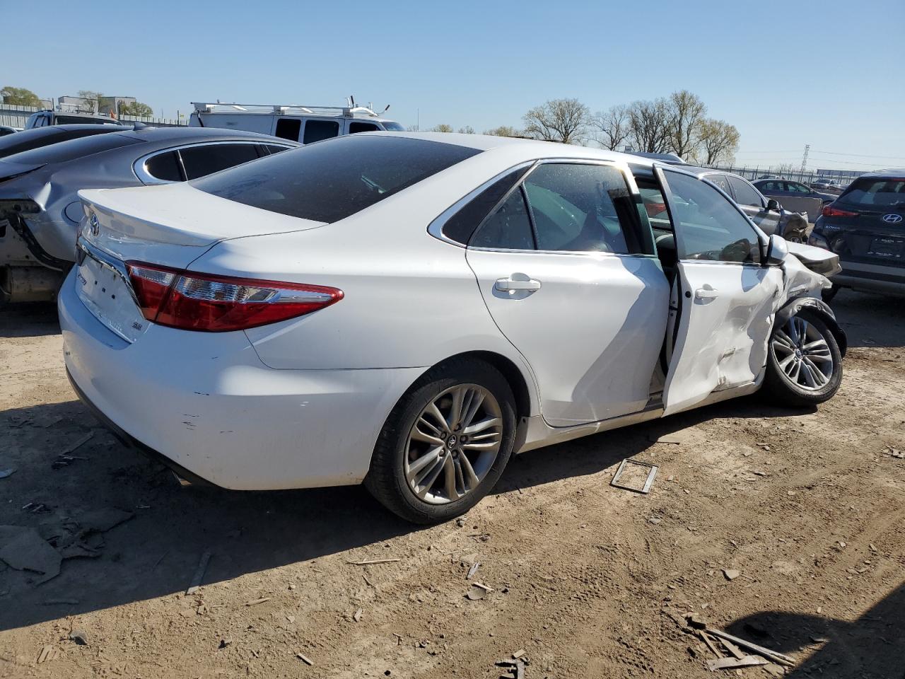 Photo 2 VIN: 4T1BF1FK3GU208619 - TOYOTA CAMRY 