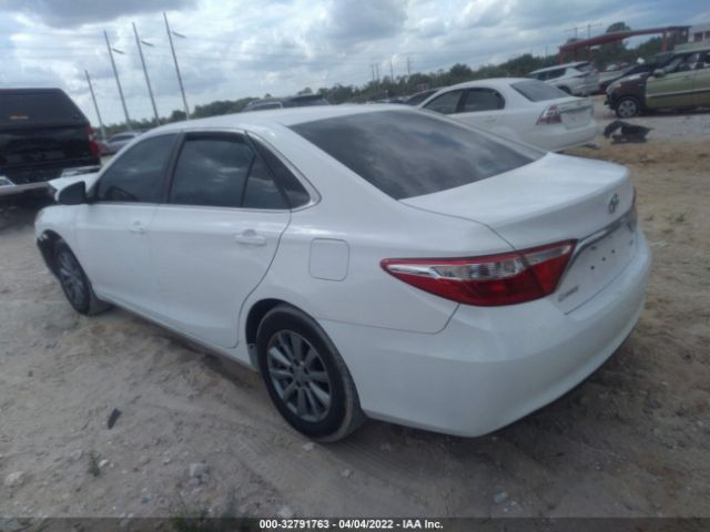 Photo 2 VIN: 4T1BF1FK3HU318409 - TOYOTA CAMRY 