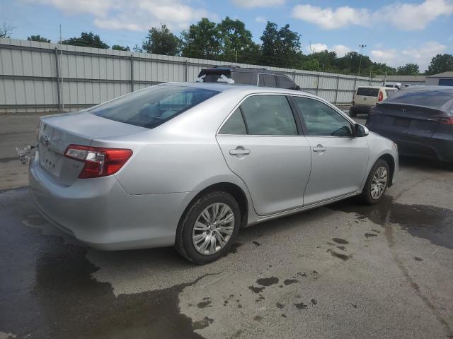 Photo 2 VIN: 4T1BF1FK4CU006933 - TOYOTA CAMRY 