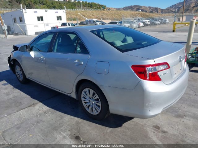 Photo 2 VIN: 4T1BF1FK4CU063830 - TOYOTA CAMRY 