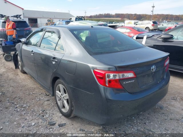 Photo 2 VIN: 4T1BF1FK4CU135111 - TOYOTA CAMRY 