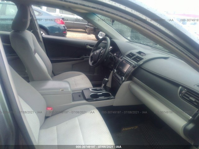 Photo 4 VIN: 4T1BF1FK4CU188908 - TOYOTA CAMRY 