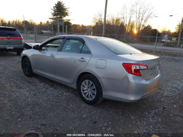 Photo 2 VIN: 4T1BF1FK4CU590606 - TOYOTA CAMRY 