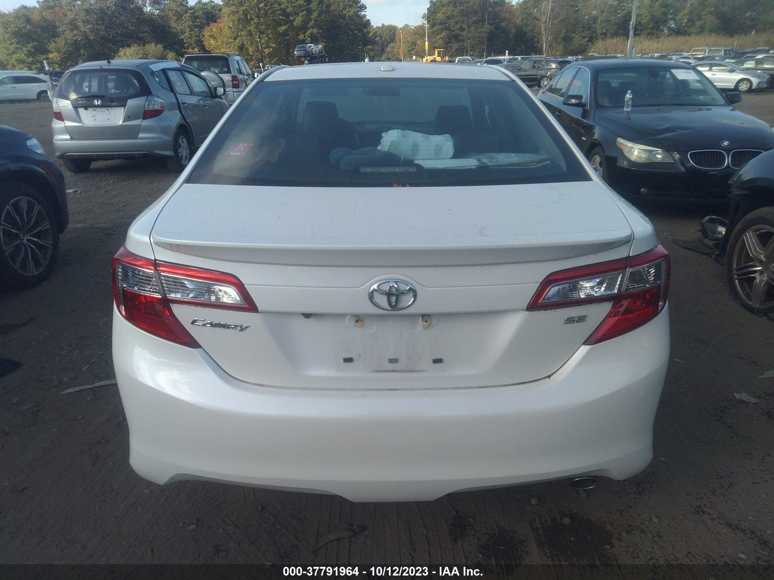 Photo 15 VIN: 4T1BF1FK4CU633227 - TOYOTA CAMRY 