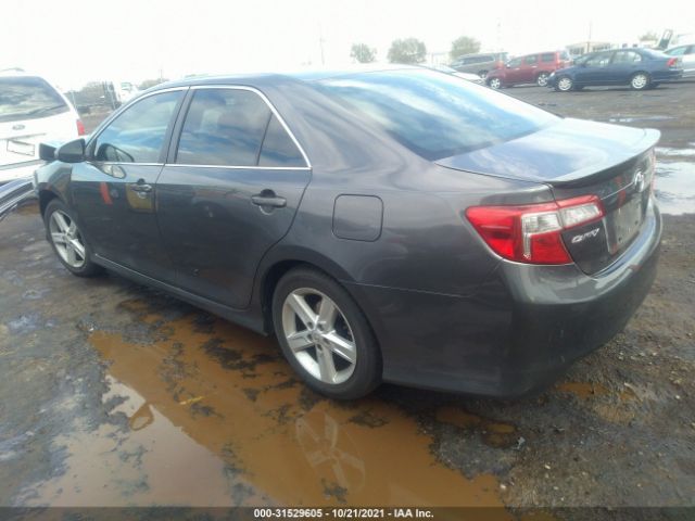 Photo 2 VIN: 4T1BF1FK4DU226817 - TOYOTA CAMRY 