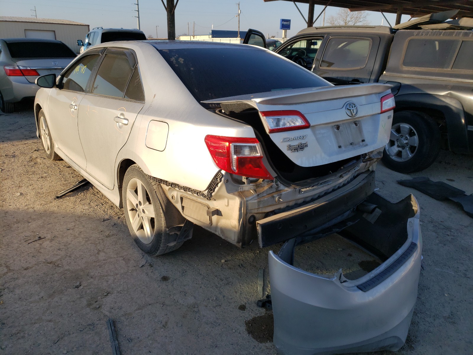 Photo 2 VIN: 4T1BF1FK4DU253211 - TOYOTA CAMRY L 