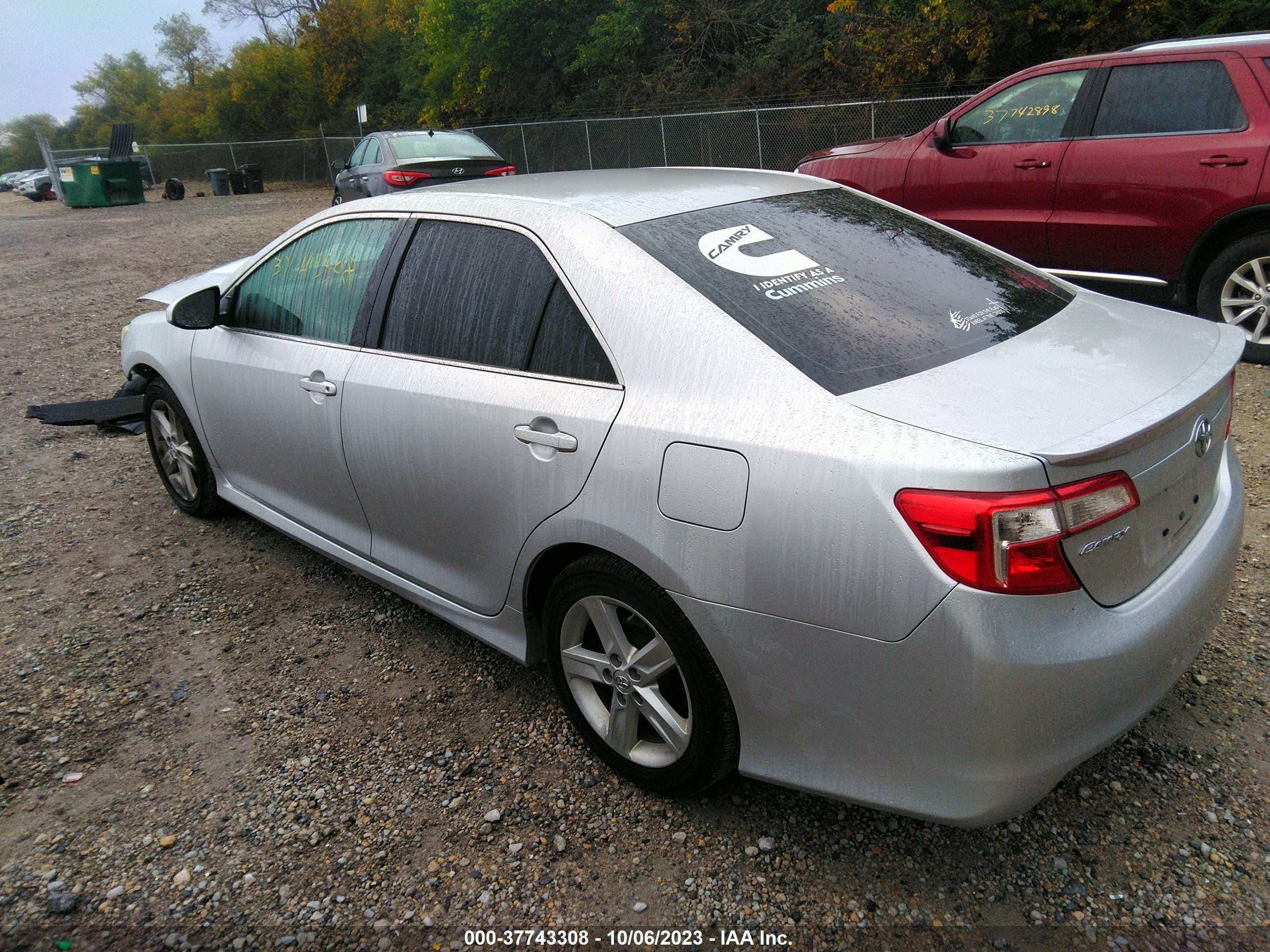 Photo 2 VIN: 4T1BF1FK4DU291778 - TOYOTA CAMRY 