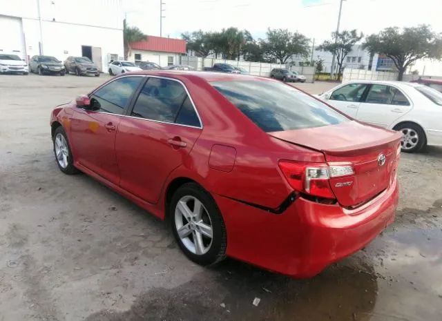 Photo 2 VIN: 4T1BF1FK4DU637585 - TOYOTA CAMRY 