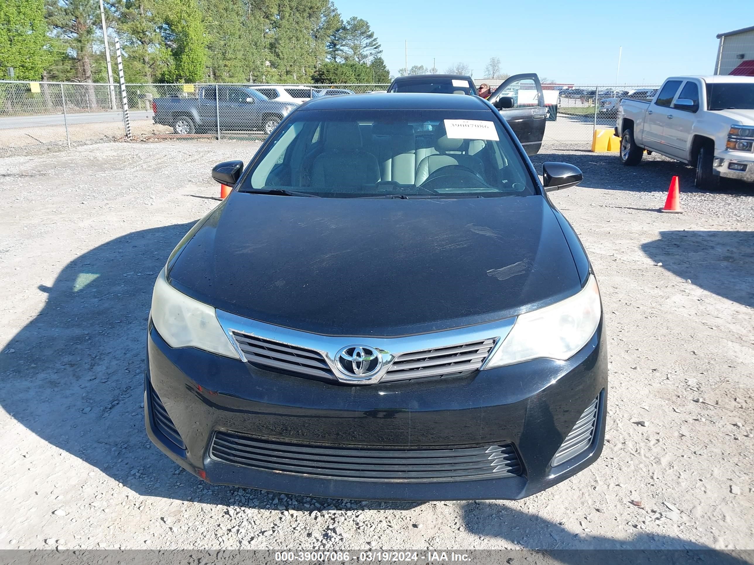 Photo 11 VIN: 4T1BF1FK4DU646660 - TOYOTA CAMRY 