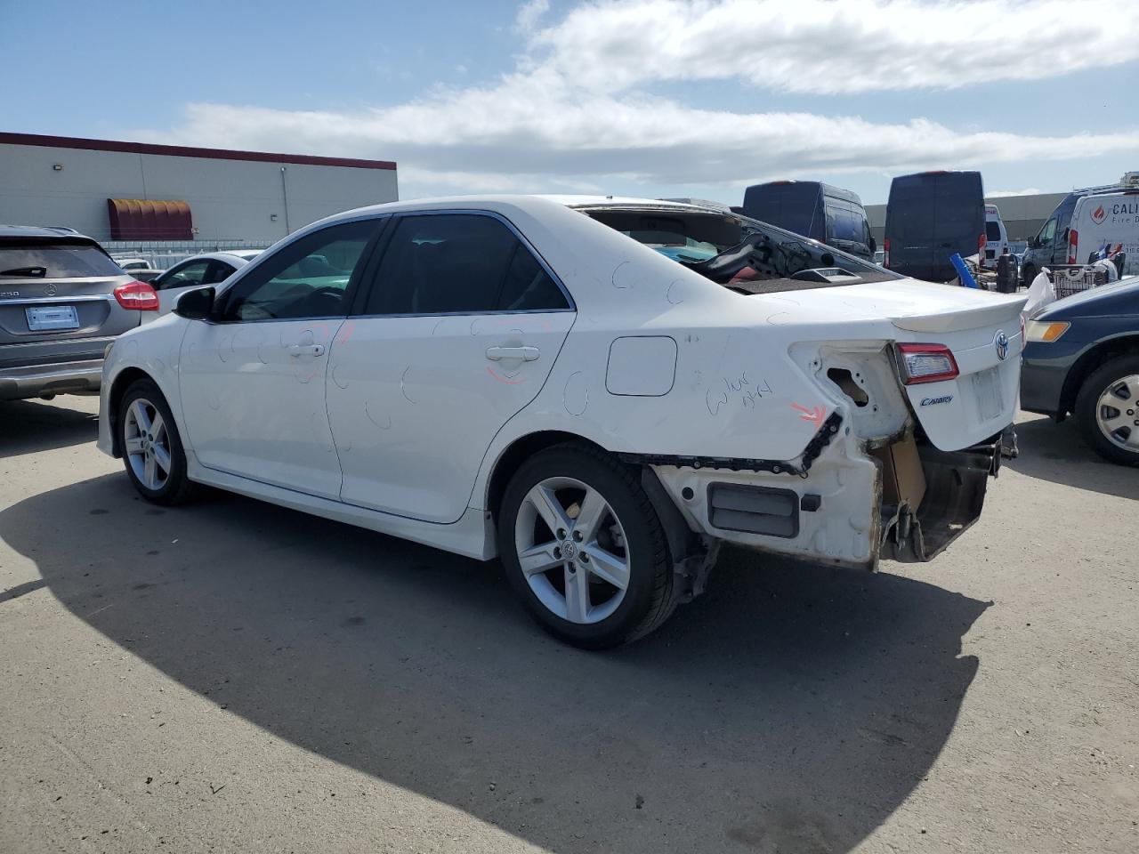 Photo 1 VIN: 4T1BF1FK4DU654886 - TOYOTA CAMRY 