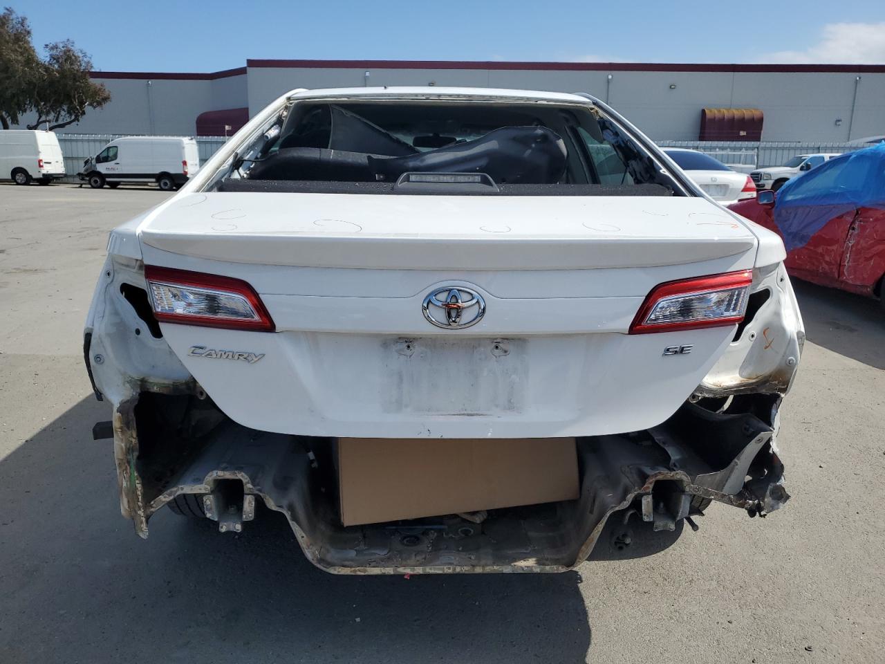 Photo 5 VIN: 4T1BF1FK4DU654886 - TOYOTA CAMRY 