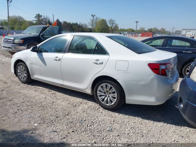 Photo 2 VIN: 4T1BF1FK4DU664446 - TOYOTA CAMRY 