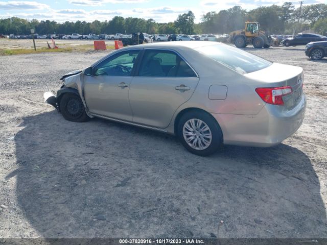 Photo 2 VIN: 4T1BF1FK4DU690772 - TOYOTA CAMRY 